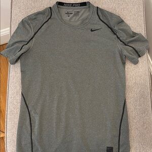 Nike Pro Men's Gray Shirt